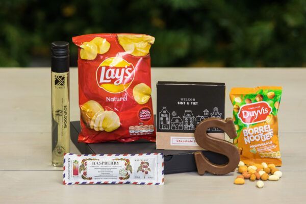 sinterklaas-borrelbox-borrekpakket-online-borrel-event-at-home-box